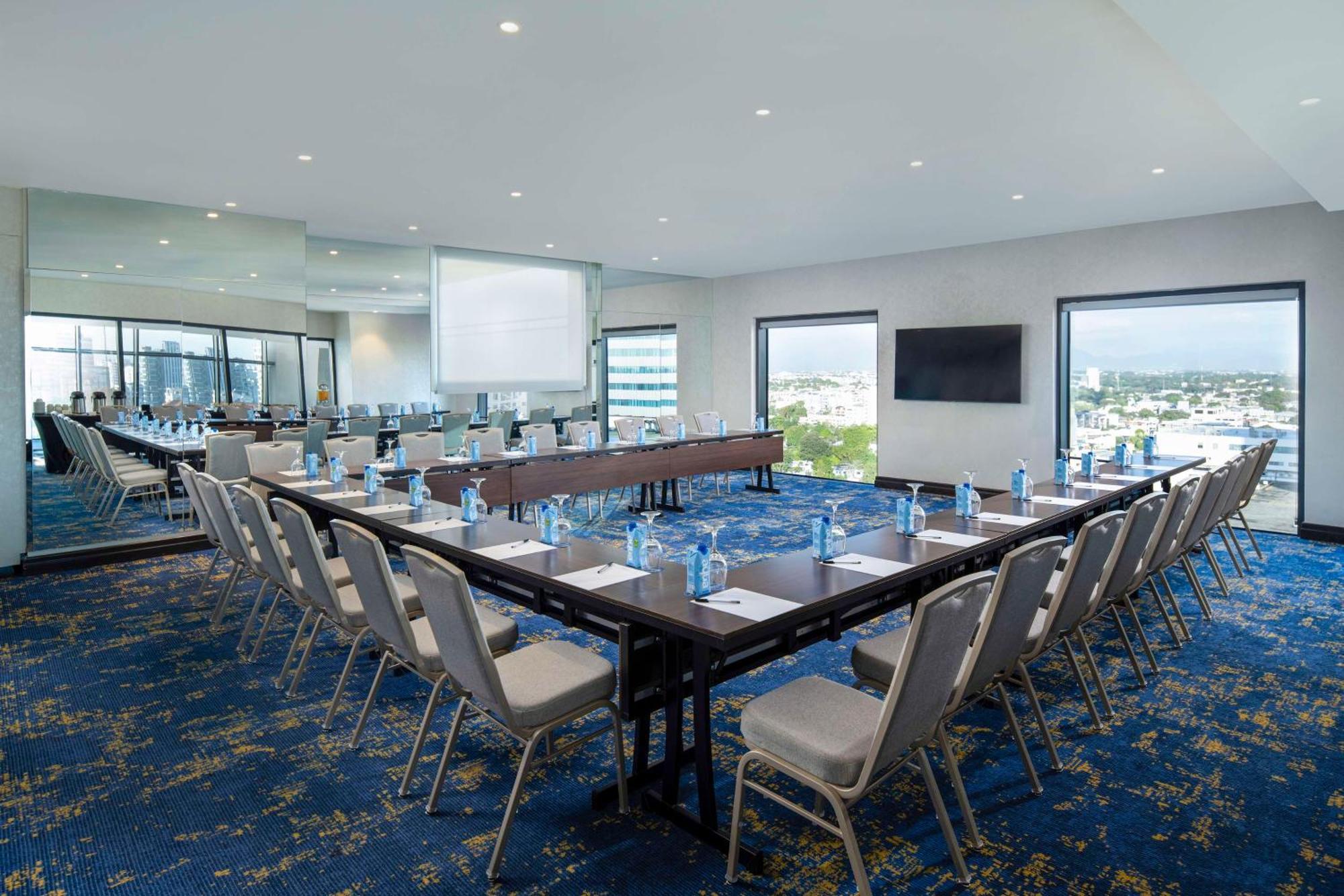 Homewood Suites By Hilton Saint-Domingue Extérieur photo